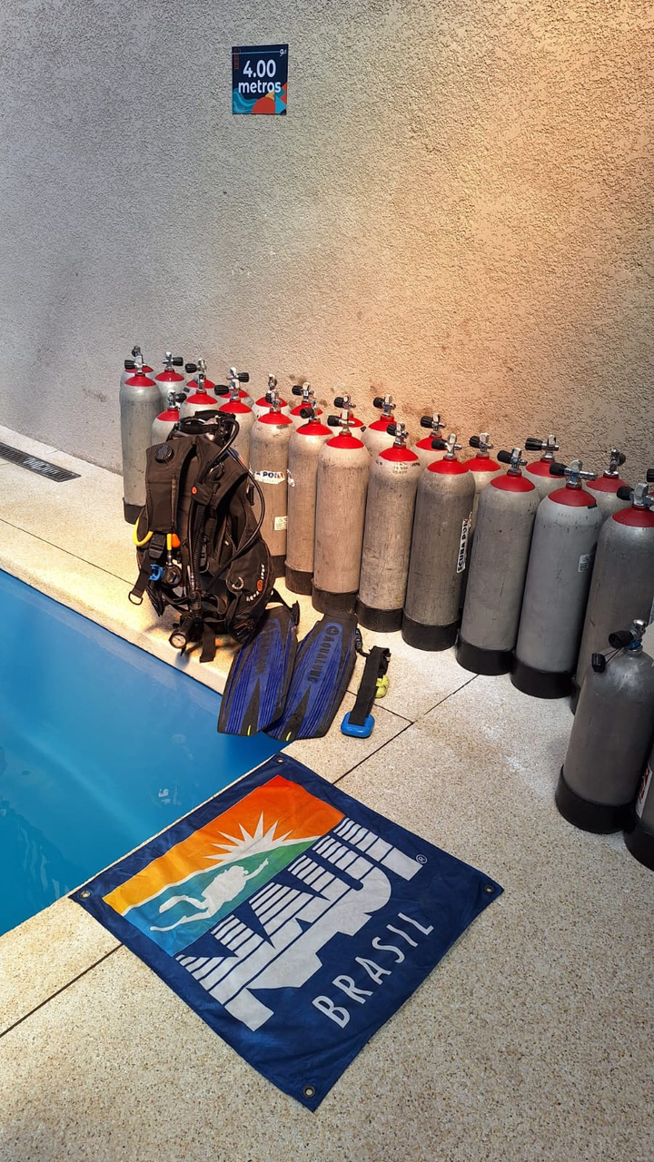 EQUIPAMENTO DE MERGULHO